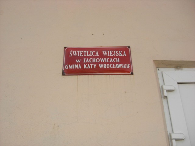 Świetlica wiejska w Zachowicach od lat jest zamknięta; Stowarzyszenie stara się o umożliwienie prowadzenia w świetlicy zajęć dla młodzieży 16+; Sołtys wsi Zachowice i Władze Gminy nie wyrażają na to zgody - to czyja i dla kogo jest ta świetlica?!