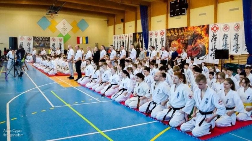Medale karateków ze Szczecinka na mistrzostwach w Drawsku Pomorskim [zdjęcia]