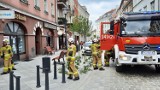 O krok od tragedii w Kaliszu. Mężczyzna zatruł się oparami środka do udrażniania rur. ZDJĘCIA