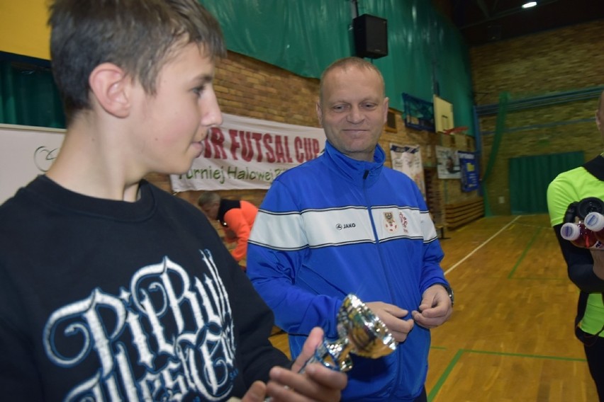 Turniej Halowej Piłki Nożnej OSiR Futsal Cup w Legnicy [ZDJĘCIA]