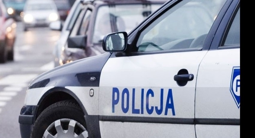 Mikołów: Pijany kierowca zaparkował obok policjantów, bo chciał... dopompować opony