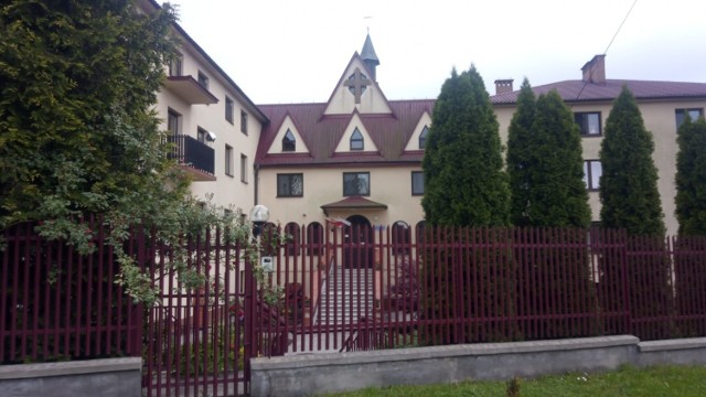 Dom Pogodnej Jesieni w Tuchowie to miejsce, w którym całodobową opiekę ma 45 chorych, przeważnie starszych ludzi