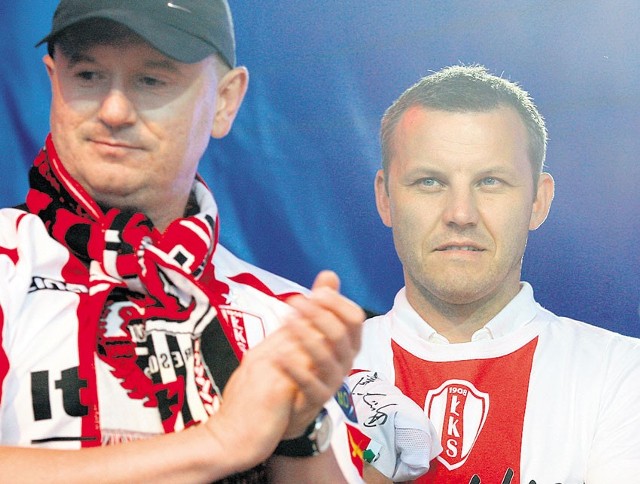Jeszcze w czerwcu Tomasz Wieszczycki i Tomasz Kłos świętowali awans drużyny ŁKS do ekstrakalsy.