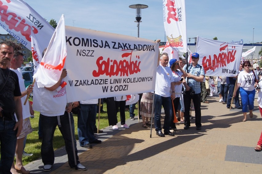 Manifestacja Solidarności w Radomsku. Protest przeciwko...