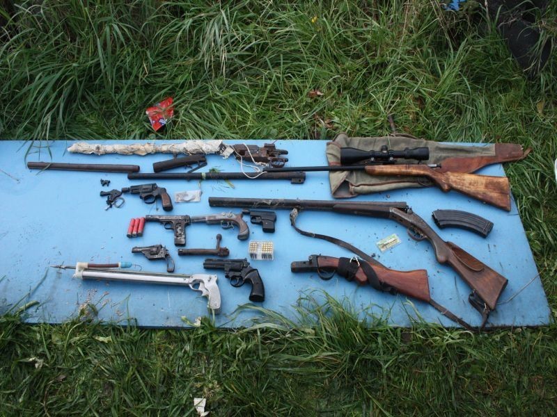 Nielegalny arsenał w gminie Zagnańsk [zdjęcia]