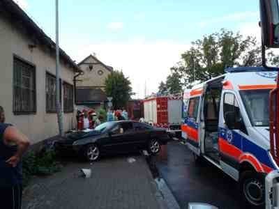Wypadek we Wrześni. 18-latek potrącił pieszych
