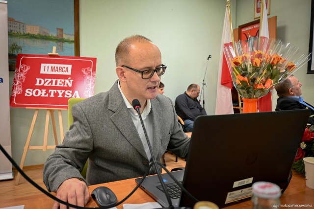 Adam Bienias z Miejsko-Gminnej i Powiatowej Biblioteki Publicznej w Kazimierzy Wielkiej przedstawił historię urzędu sołtysa na przestrzeni wieków.