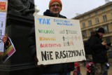 Solidarni przeciwko rasizmowi. Manifestacja na Krakowskim Przedmieściu [ZDJĘCIA]