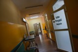 Szpital w Zduńskiej Woli bez oddziału covidowego. Działa normalnie, ale bez odwiedzin