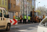 Zamknęli skrzyżowanie przy Bramie Portowej, zakorkowała się ul. Kolumba. Opóźnienia autobusów