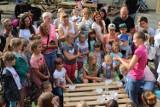 LATARNIA NA WENEI: Warsztaty slime - zobacz, jak dzieci bawią się glutami [WIDEO]