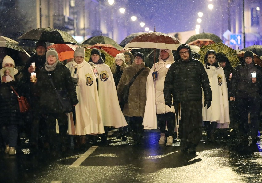 Marsz pamięci św. Jana Pawła II w Piotrkowie