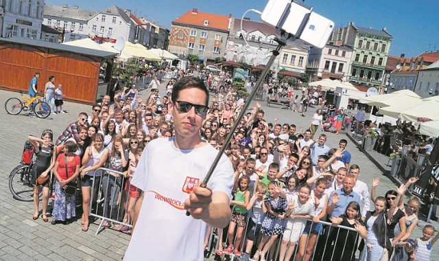 Organizatorzy liczą, że z roku na rok pozujących do selfie będzie przybywać