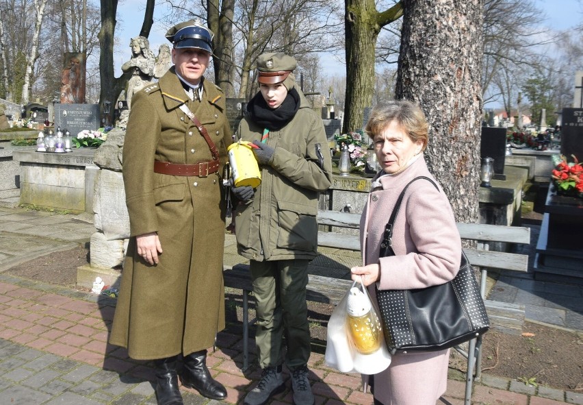 Kwesta wielkanocna na rzecz renowacji zabytkowych nagrobków na cmentarzu przy ulicy Limanowskiego w Radomiu