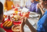 Święconka 2020. Jak błogosławić pokarmy w domu? Oto właściwa FORMUŁA OBRZĘDU Tekst i modlitwa, jak pobłogosławić koszyczek wielkanocny!