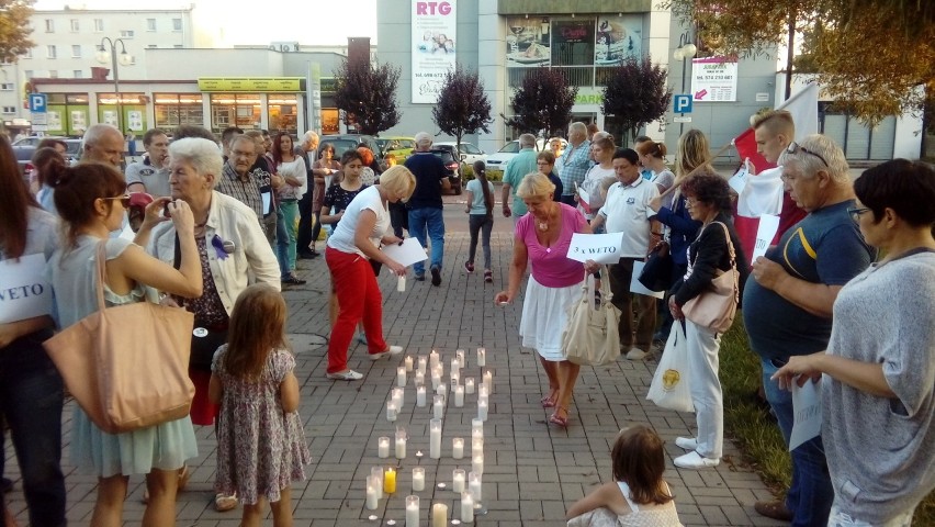 Myszków: Demonstracja w obronie Sądu Najwyższego [ZDJĘCIA]