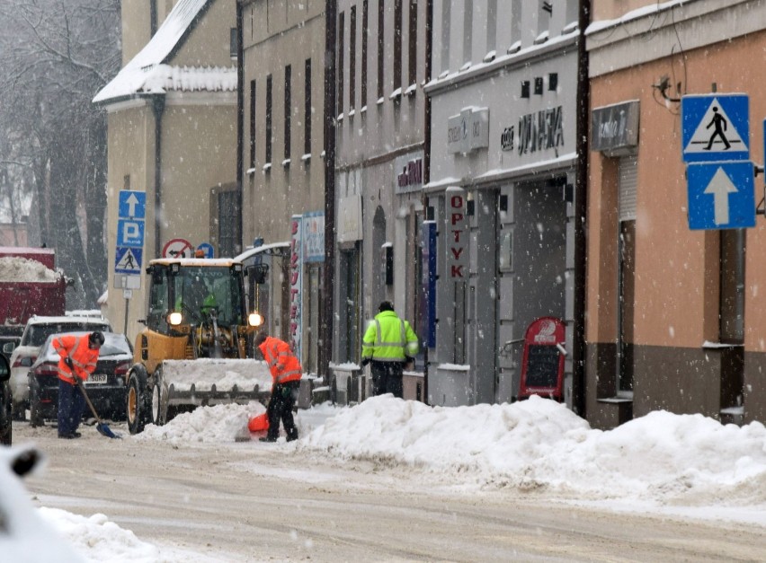 Tak wyglądał Wieluń w środę 10 lutego - dwa dni po wielkiej śnieżycy