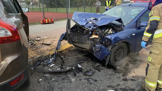 Wypadek dwóch samochodów na ul. Brzeźnej w Grudziądzu