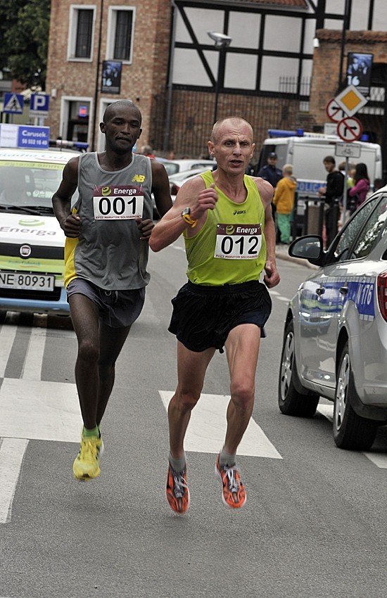 Maraton Solidarności w Trójmieście: Wygrał Kenijczyk. Zobacz, jak biegali! [MAPY/ ZDJĘCIA]