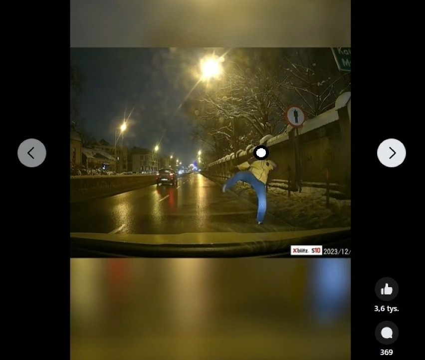 Kraków. Atak na taksówkę znanej youtuberki Ewelki Taxi Driverki. Agresor szedł jezdnią na Konopnickiej