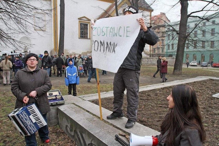 Świdnica: Protest w sprawie pomnika