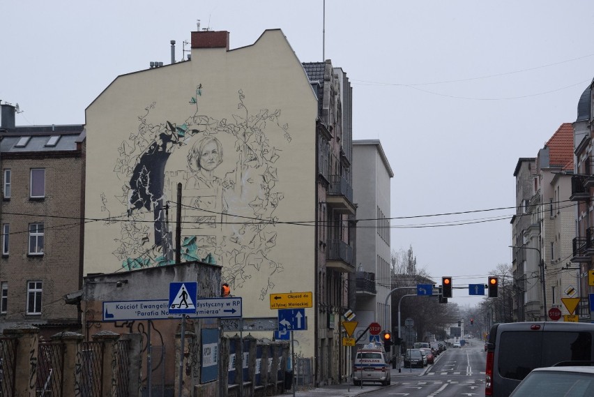 W centrum Katowic rozpoczęły się prace nad muralem...