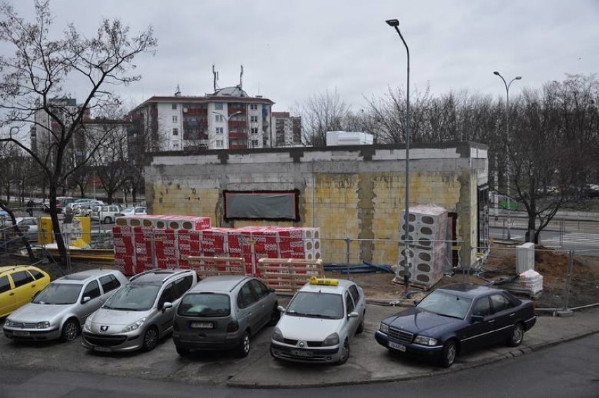 Będzie kolejne KFC we Wrocławiu. Powstaje na Kozanowie (ZDJĘCIA)