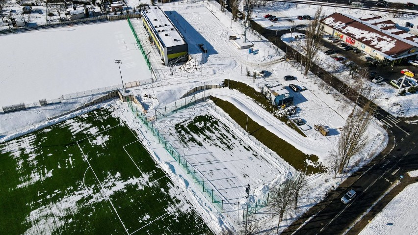 Budowa stadionu przy Bandurskiego w Szczecinie. Kolejna zmiana terminu zakończenia prac. ZDJĘCIA