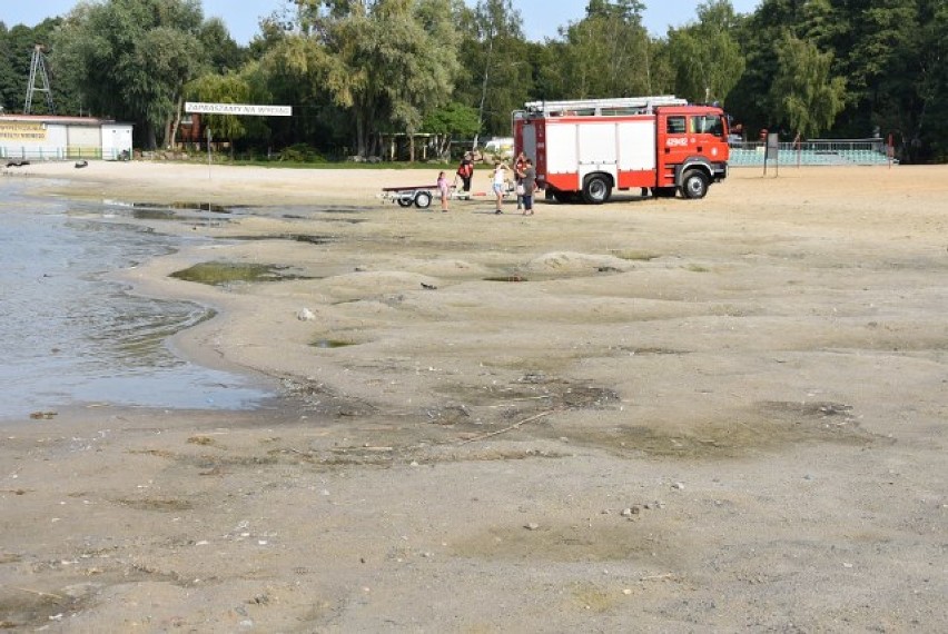 jeżeli wyschnie, krajobraz jeziora zastąpi kadr ze słonecznej  Hiszpanii [GALERIA]