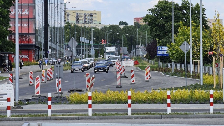 Wielka inwestycja drogowa na ulicy Domaszowskiej i alei Solidarności w Kielcach gotowa z rocznym opóźnieniem