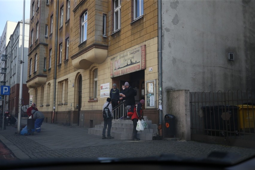 Sprawdziliśmy, jak wygląda sytuacja przed siedzibą...