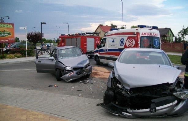 Trzy osoby zostały ranne w wypadku do jakiego doszło na ulicy Kopernika w Słupcy. Zderzyły się tam dwa samochody osobowe.


Zobacz więcej: Wypadek w Słupcy. Trzy osoby ranne