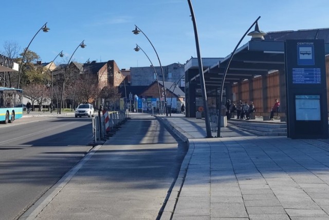 Remont zatoczek przy przystankach autobusowych w centrum Jaworzna wreszcie się zakończy