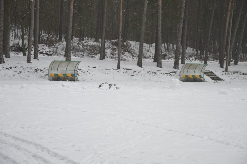 Boisko sportowe w Mikołajkach Pomorskich