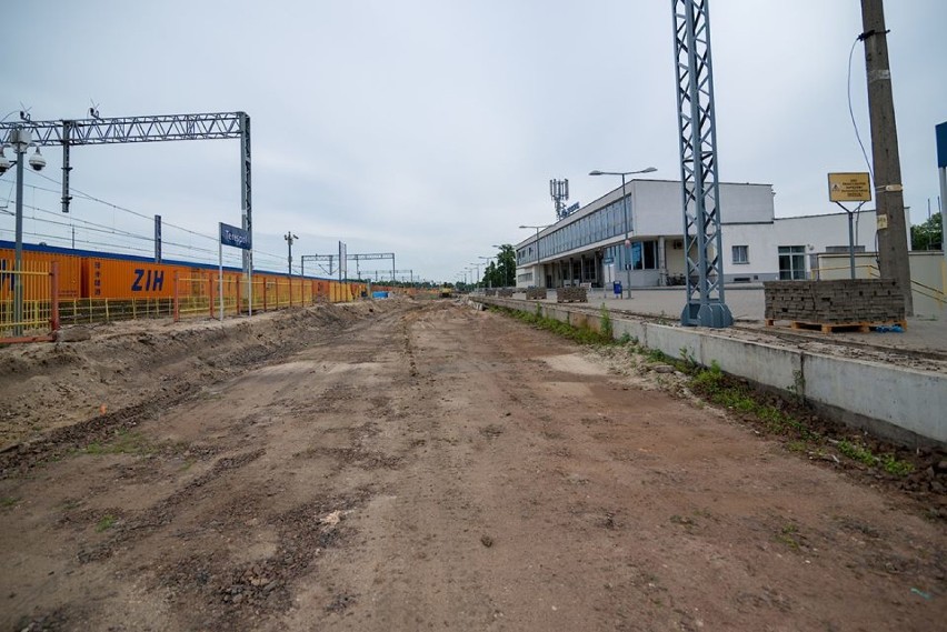 PKP wybuduje przejścia podziemne, windy oraz nowy przystanek Biała Podlaska Rządowa. Widać już pierwsze efekty