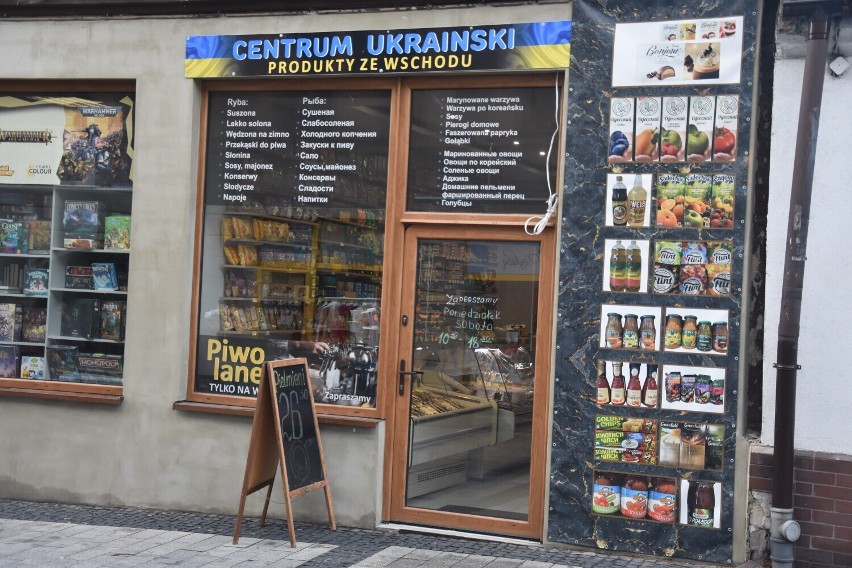 Polacy odwiedzający ukraiński sklep w Rybniku zapewniają o...