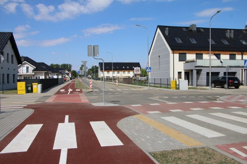 Zakończona budowa ulicy Gumińskiego! Powstała nowoczesna droga z jezdnią, chodnikami i ścieżkami rowerowymi [ZDJĘCIA]