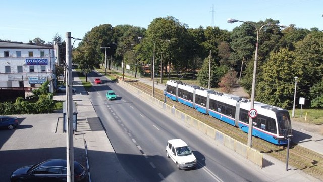 Miasto Bydgoszcz wystąpiło do Marszałka Województwa o nadanie ciągowi ulic Nakielskiej i Łochowskiej, aż do węzła Miedzyń, statusu drogi wojewódzkiej. Tylko drogi o takim statusie mogą być rozbudowywane w oparciu o fundusze unijne dla regionów