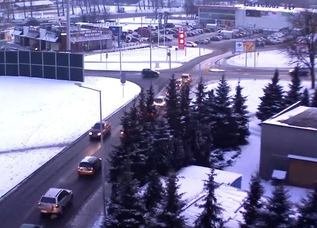 Jaworzno - Osiedle Stałe. Nowa kamera sprawdzi problemy na skrzyżowaniu przy ul. Armii Krajowej
