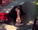 Szok! Brutalna bójka dziewczyn w Częstochowie. To uczennice z pobliskiej szkoły. "Przeproś za to, że żyjesz". Nikt nie zareagował...