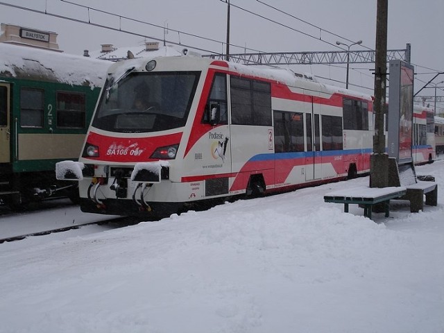 Autobus szynowy z Białegostoku do Czeremchy w zimowej scenerii / Fot. Krystian Różycki