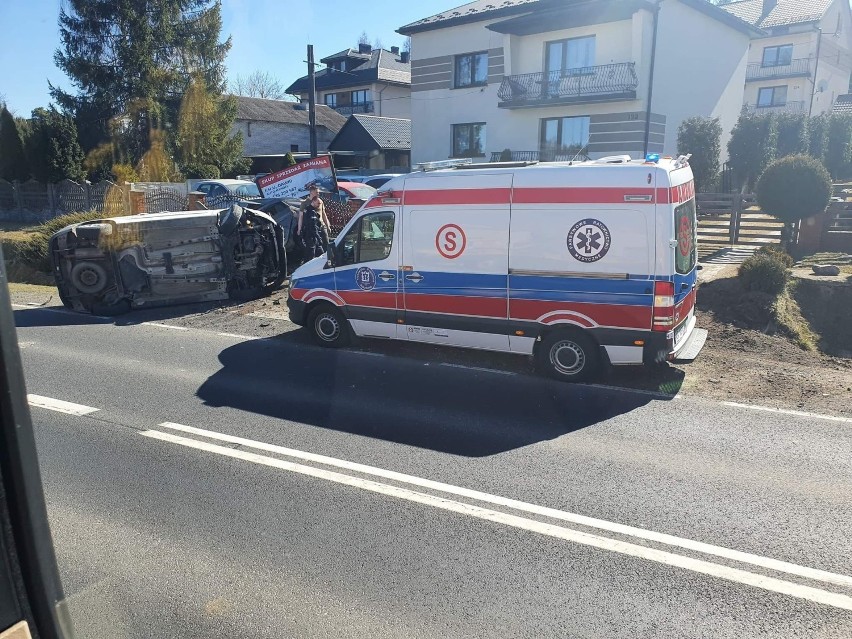 Wypadek z udziałem dwóch samochodów osobowych w Gołaczewach