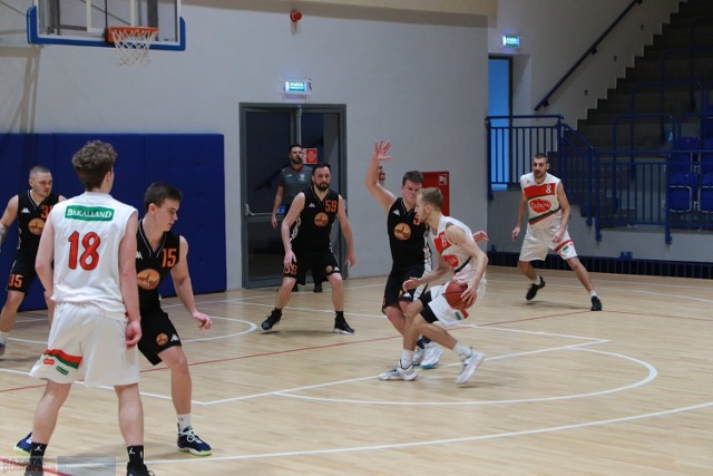 Mecz 6. kolejki 20. edycji WLKA Włocławek Basket Fabianki - Delecta