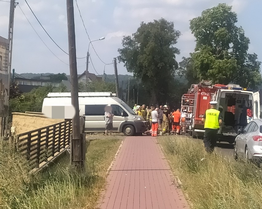 Potrącenie rowerzystki w Nowej Wsi Lęborskiej. Kobieta trafiła do szpitala [AKTUALIZACJA]