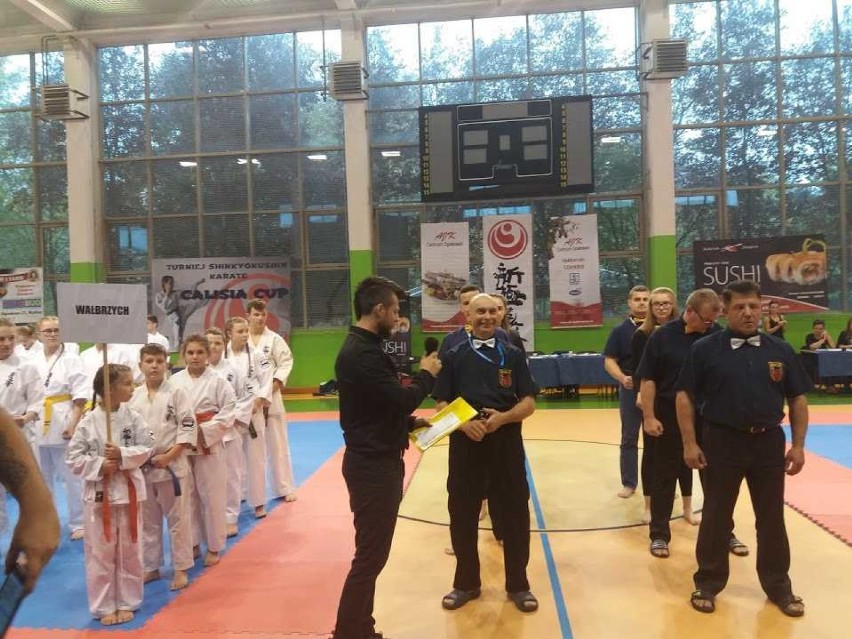 Świetny start karateków Uczniowskiego Klubu Karate Shinkyokushinkai OBI z Wałbrzycha