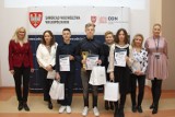 Kalisz: Powiatowy Konkurs Języka Angielskiego dla Klas 7 – 8 Szkół Podstawowych Południowej Wielkopolski rozstrzygnięty. ZDJĘCIA