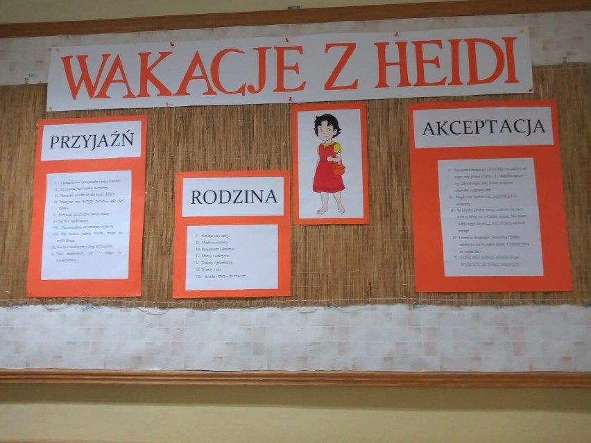Półkolonie dla dzieci i młodzieży w Ognisku Wychowawczym w Jędrzejowie. Udział biorą dzieci z całej gminy. Zobacz zdjęcia