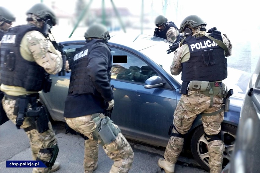 CBŚP rozbiło gang sutenerów. Działali też w Gorlicach