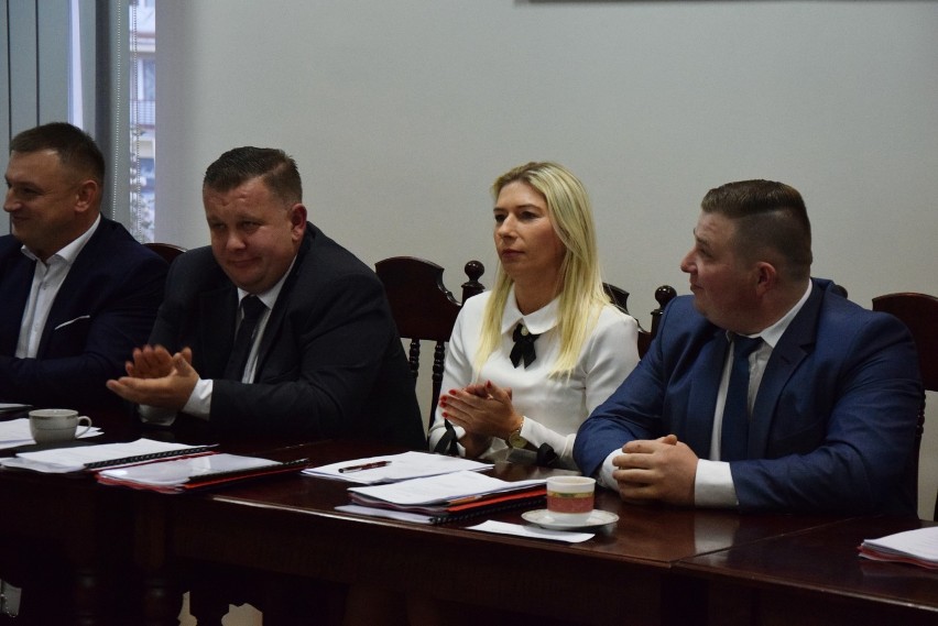 Wójt i nowi radni gminy Oleśnica złożyli ślubowanie