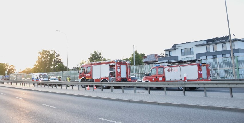 Malbork. Niedzielny wypadek na DK 22 w Kałdowie. Motocyklista ucierpiał po zderzeniu z osobówką
